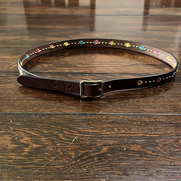 Dockers pretty flowers genuine leather belt - Picture 6 of 7